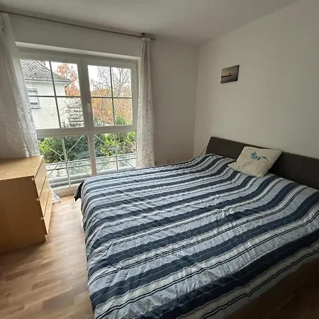 Helles, Geraeumiges Haus In Muenchen-solln בית נופש