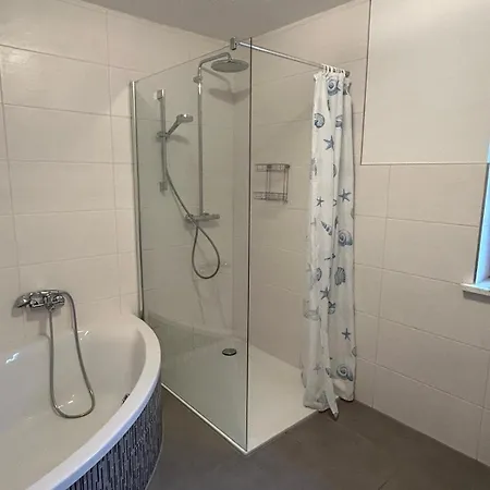 Helles, Geraeumiges Haus In Muenchen-solln * 뮌헨