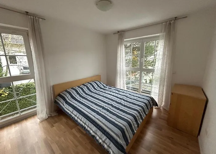 Helles, Geraeumiges Haus In Muenchen-solln * מינכן